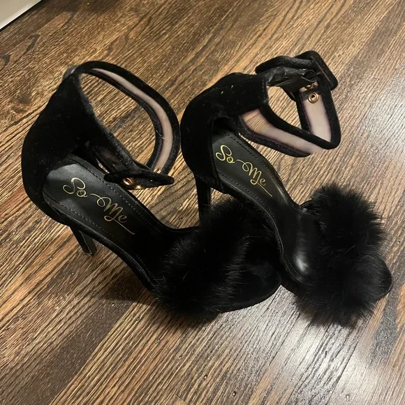 So Me Black Fur Heels - Picture 3 of 4